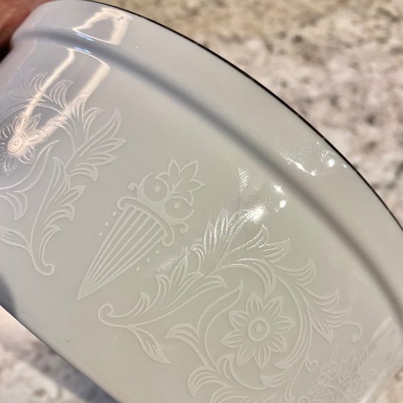 Vintage Lovelace by Crown Victoria Fine China - Round Soufflé Baking Dish - Picture 1 of 4